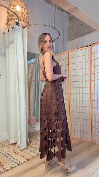 “Zirona Chocolate Midi Dress