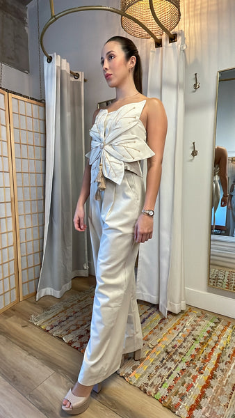 Petal set in linen sand color