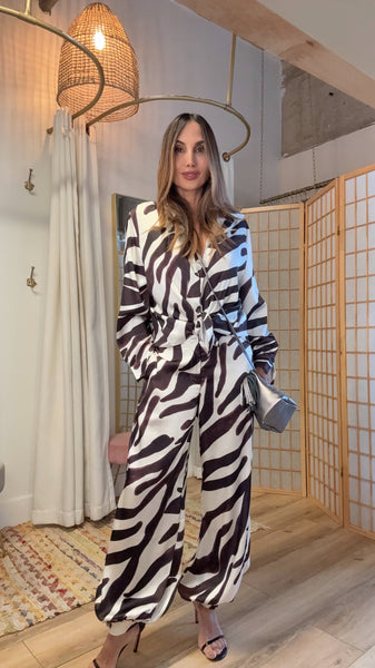 “Lunara Zebra Set – Dark Brown & Vanilla Silk Flow