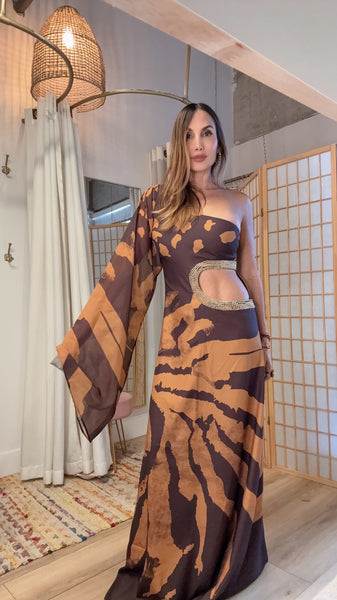 “Noema Chocolate Dress – Golden Cutout Glamour”