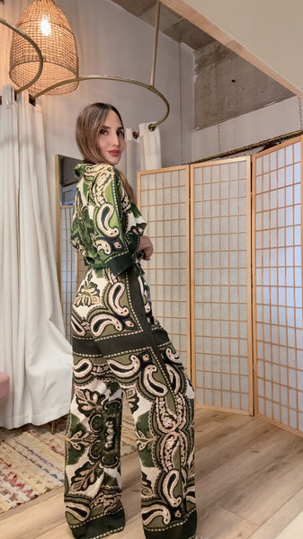 The Marena Moss Paisley Set” – Twisted Crop Top & Loose Cotton Pants
