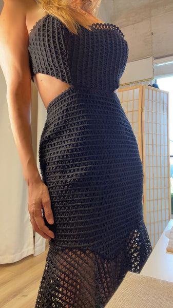 Sorte cut out dress in mesh texture