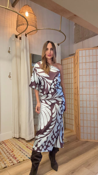 Lyris One-Shoulder Baby Blue & Chocolate Abstract Dress – Silky Fall Look