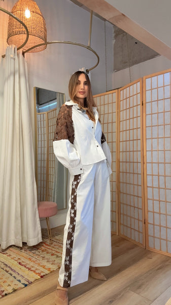 Calviera White & Chocolate Linen Set